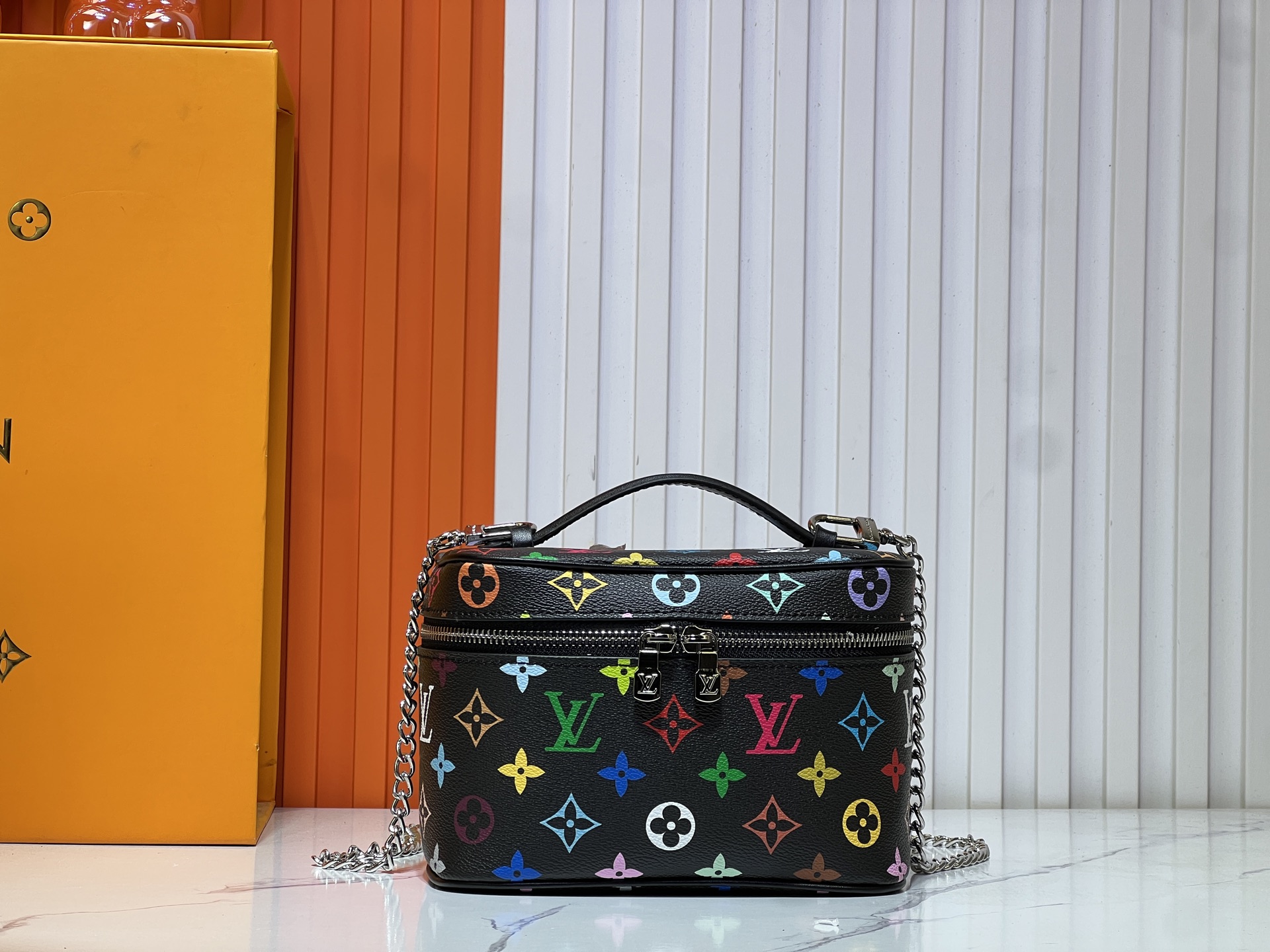 Louis Vuitton LV Classic Handbag Premium Canvas Model 80527 Detachable Strap Special Occasion Fashion Bag